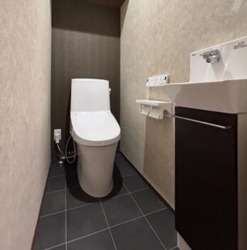 節水性能に優れた最新のウォシュレット一体型トイレへ