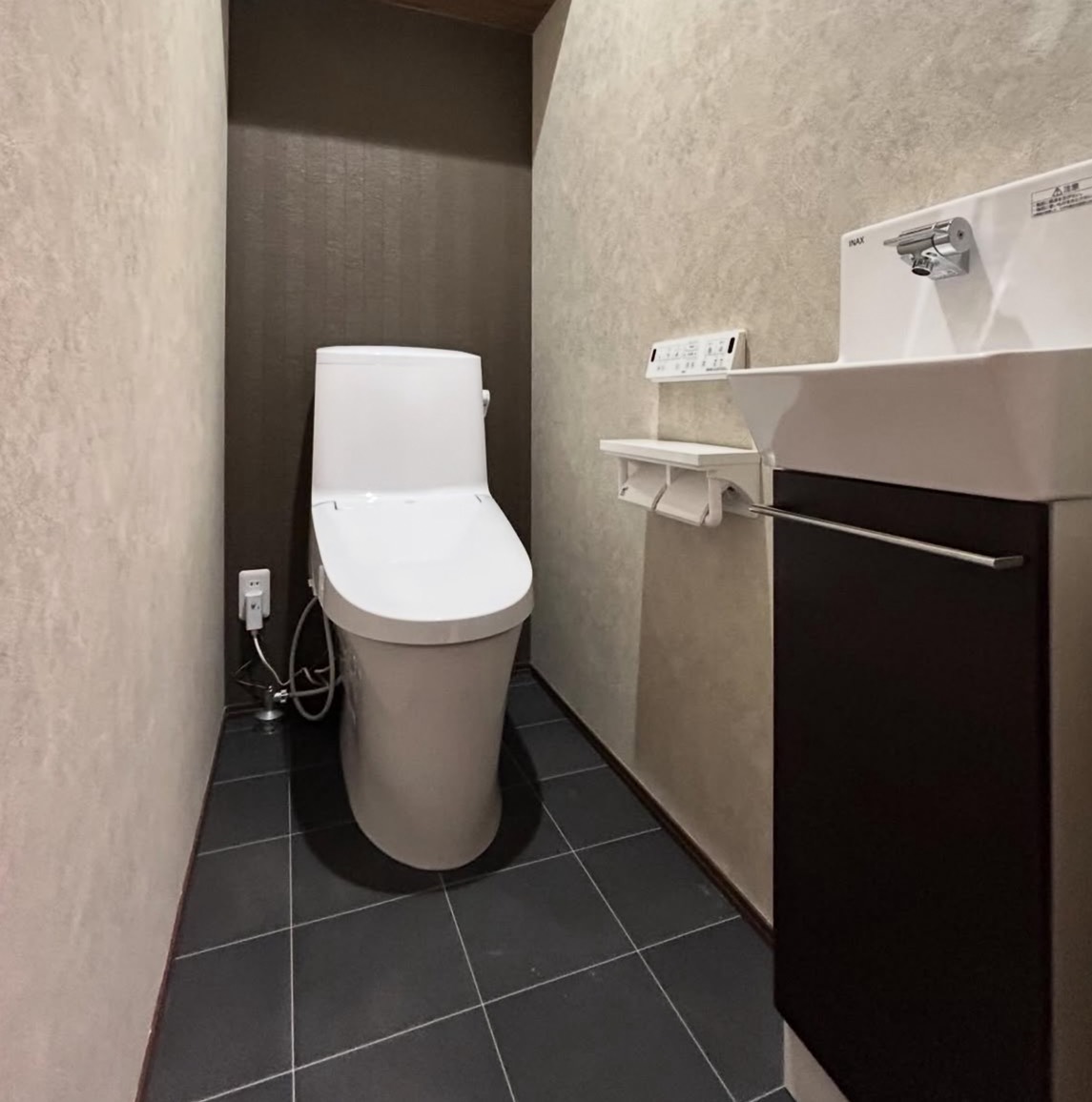 節水性能に優れた最新のウォシュレット一体型トイレへ